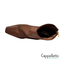 Carica l'immagine nel visualizzatore di Gallery, Stivaletto in Nappa Microforata Cioccolato S477