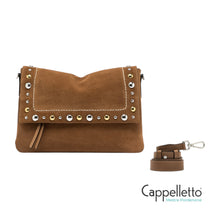 Carica l'immagine nel visualizzatore di Gallery, ELISA Borsa in Suede Caramel + Borchie