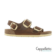 Carica l'immagine nel visualizzatore di Gallery, Milano Big Buckle Oiled Leaher Cognac