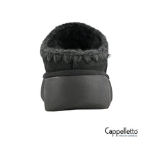 Carica l'immagine nel visualizzatore di Gallery, Bounce Clog Metal Logo Black