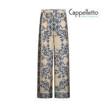 Carica l'immagine nel visualizzatore di Gallery, Pantaloni con Stampa Foulard CA6230