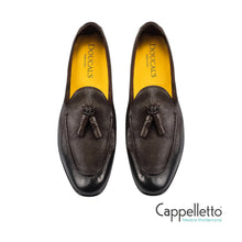 Carica l'immagine nel visualizzatore di Gallery, Mocassino con Nappine in Pelle di Cervo Testa di Moro