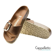 Carica l'immagine nel visualizzatore di Gallery, Madrid Big Buckle Oiled Leaher Cognac