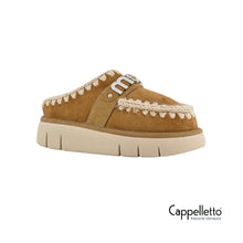 Carica l'immagine nel visualizzatore di Gallery, Bounce Clog Metal Logo Cognac