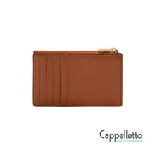 Carica l'immagine nel visualizzatore di Gallery, CAMELIA M Zipped Card Case Cognac