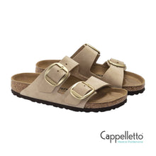 Carica l'immagine nel visualizzatore di Gallery, ARIZONA Donna Big Buckle Nubuck Leather Sandcastle