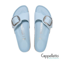 Carica l'immagine nel visualizzatore di Gallery, MADRID Donna Big Buckle Shine Leather Light Blue