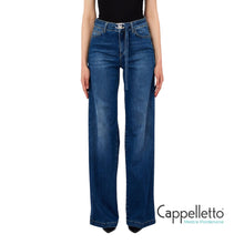 Carica l'immagine nel visualizzatore di Gallery, Jeans Flare a Vita Alta UA6160