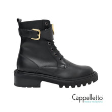 Carica l'immagine nel visualizzatore di Gallery, Anfibio con Patta V Oro 4463