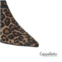 Carica l'immagine nel visualizzatore di Gallery, SAKURA Booties 40 in Cavallino Maculato