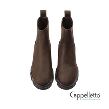 Carica l'immagine nel visualizzatore di Gallery, CPH 570 Chelsea Donna in Suede Cioccolato