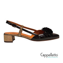 Carica l'immagine nel visualizzatore di Gallery, HEZEL SlingBack in Vernice Nera con Fiore Nero/Oro