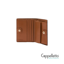 Carica l'immagine nel visualizzatore di Gallery, CAMELIA S Compact Wallet Cognac