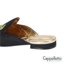 Carica l'immagine nel visualizzatore di Gallery, Embroidered SLIPPER Black