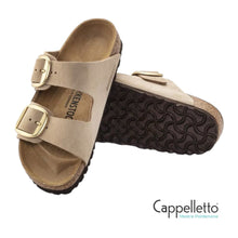 Carica l'immagine nel visualizzatore di Gallery, Arizona Big Buckle Nubuck Leather Sandcastle