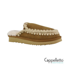 Carica l'immagine nel visualizzatore di Gallery, Eskimo Slipper Cognac