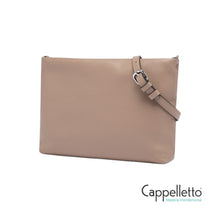 Carica l'immagine nel visualizzatore di Gallery, BRENDA Pochette in Pelle Martellata Dove
