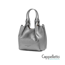 Carica l'immagine nel visualizzatore di Gallery, DUA Baby Borsa in Pelle Laminata City Noir/Castoro