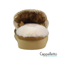 Carica l'immagine nel visualizzatore di Gallery, Eskimo Slipper Cognac