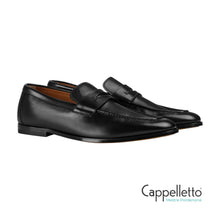 Carica l'immagine nel visualizzatore di Gallery, Mocassino in Pelle Nappata Nera