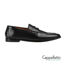 Carica l'immagine nel visualizzatore di Gallery, Mocassino in Pelle Nappata Nera