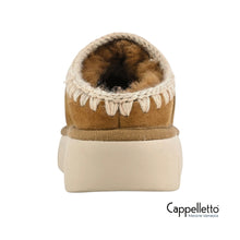 Carica l'immagine nel visualizzatore di Gallery, Bounce Clog Metal Logo Cognac