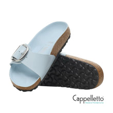 Carica l'immagine nel visualizzatore di Gallery, MADRID Donna Big Buckle Shine Leather Light Blue