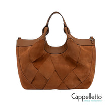 Carica l'immagine nel visualizzatore di Gallery, DUA Borsa Media in Suede Caramel