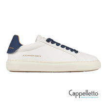 Carica l'immagine nel visualizzatore di Gallery, SOHO Uomo in Pelle Bianca con Dettagli Blu 3667