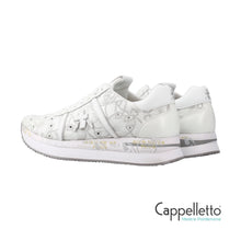 Carica l'immagine nel visualizzatore di Gallery, CONNY Sneaker Donna Nappa Bianca Fori 7364