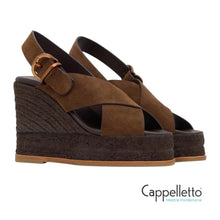 Carica l'immagine nel visualizzatore di Gallery, BETINA Sandalo Zeppa Suede Marrone