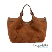 Carica l'immagine nel visualizzatore di Gallery, DUA Borsa Media in Suede Caramel