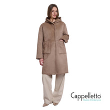 Carica l'immagine nel visualizzatore di Gallery, AMI Cappotto Teddy Reversibile con Cappuccio Mocha Latte