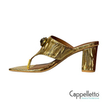 Carica l&#39;immagine nel visualizzatore di Gallery, CHELSEA Infradito T-Bar Block-Gold

