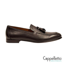 Carica l'immagine nel visualizzatore di Gallery, Mocassino Uomo con Nappine in Nappa Nera M700
