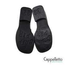 Carica l'immagine nel visualizzatore di Gallery, TWINS Mocassino Donna con Fiocchetti in Pelle Nera
