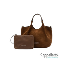 Carica l&#39;immagine nel visualizzatore di Gallery, DUA Borsa in Pelle Scamosciata Cognac
