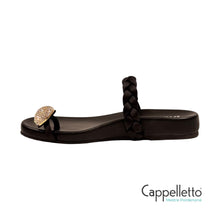 Carica l'immagine nel visualizzatore di Gallery, BALNE Ciabattina Flat con Gioiello Nero
