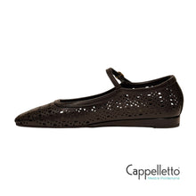 Carica l'immagine nel visualizzatore di Gallery, Ballerina in Nappa Microforata Nera
