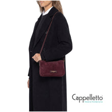Carica l'immagine nel visualizzatore di Gallery, NORA Pouch Suede Amarone
