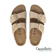 Carica l'immagine nel visualizzatore di Gallery, Arizona Big Buckle Nubuck Leather Sandcastle
