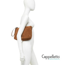 Carica l'immagine nel visualizzatore di Gallery, NORA Pouch Suede Caramel
