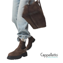 Carica l'immagine nel visualizzatore di Gallery, CPH 950 Biker Donna in Nabuk Cioccolato
