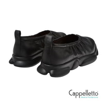 Carica l&#39;immagine nel visualizzatore di Gallery, KARST Scarpe Donna in Pelle Nera
