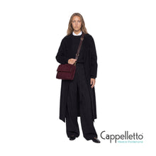 Carica l'immagine nel visualizzatore di Gallery, THREE Borsa in Camoscio/Pelle Moka
