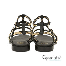 Carica l&#39;immagine nel visualizzatore di Gallery, PANDORA 01 Sandalo Flat Borchie Nero
