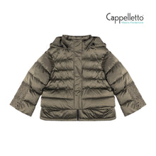 Carica l&#39;immagine nel visualizzatore di Gallery, IMAGINE Piumino Corto con Ricamo Raso - Verde Militare
