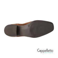 Carica l'immagine nel visualizzatore di Gallery, CPH 361 Chelsea Donna in Suede Nocciola
