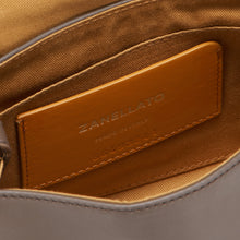 Carica l'immagine nel visualizzatore di Gallery, Postina S Saeta Brown Gianduiotto
