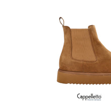 Carica l&#39;immagine nel visualizzatore di Gallery, 258 Suede Chelsea Boot Donna Cognac
